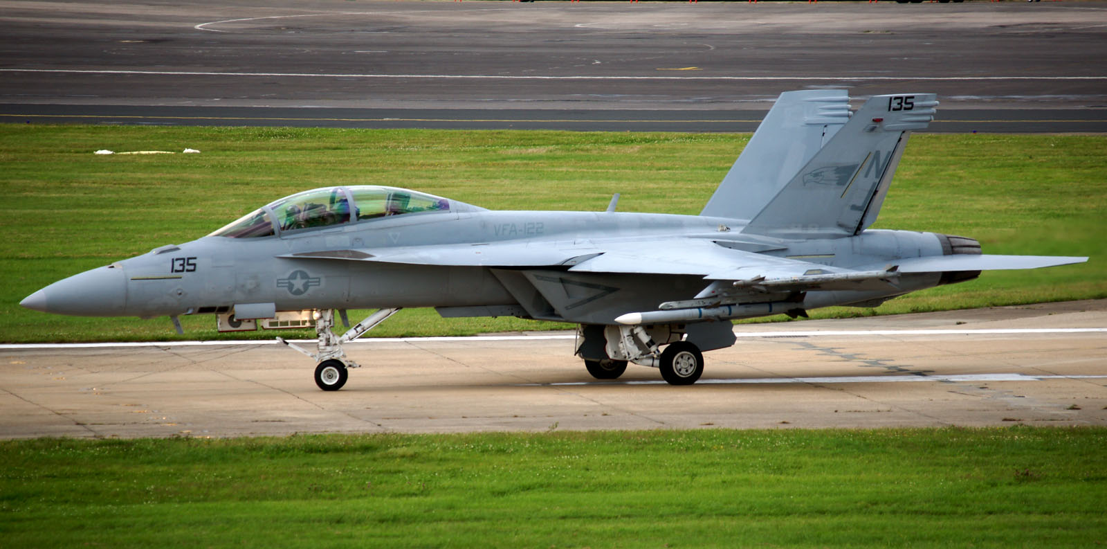Boeing Completes F/A-18 Super Hornet Upgrade Ahead of Schedule