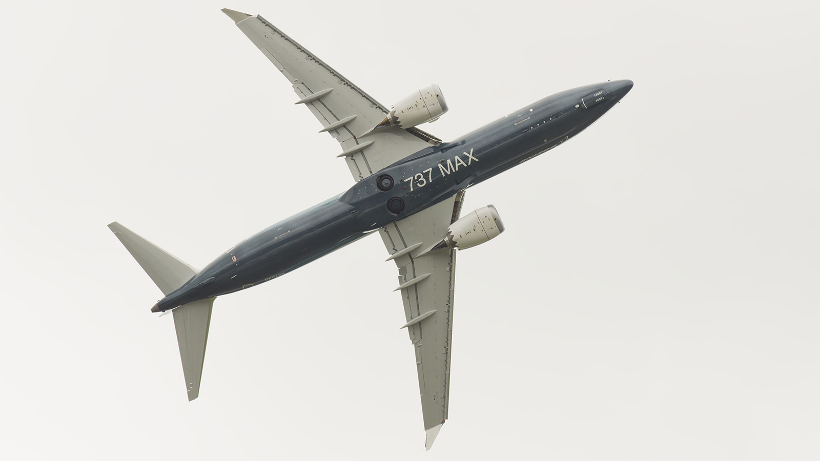 Macquarie AirFinance Places First Boeing Order with Purchase of 20 737 MAX Jets