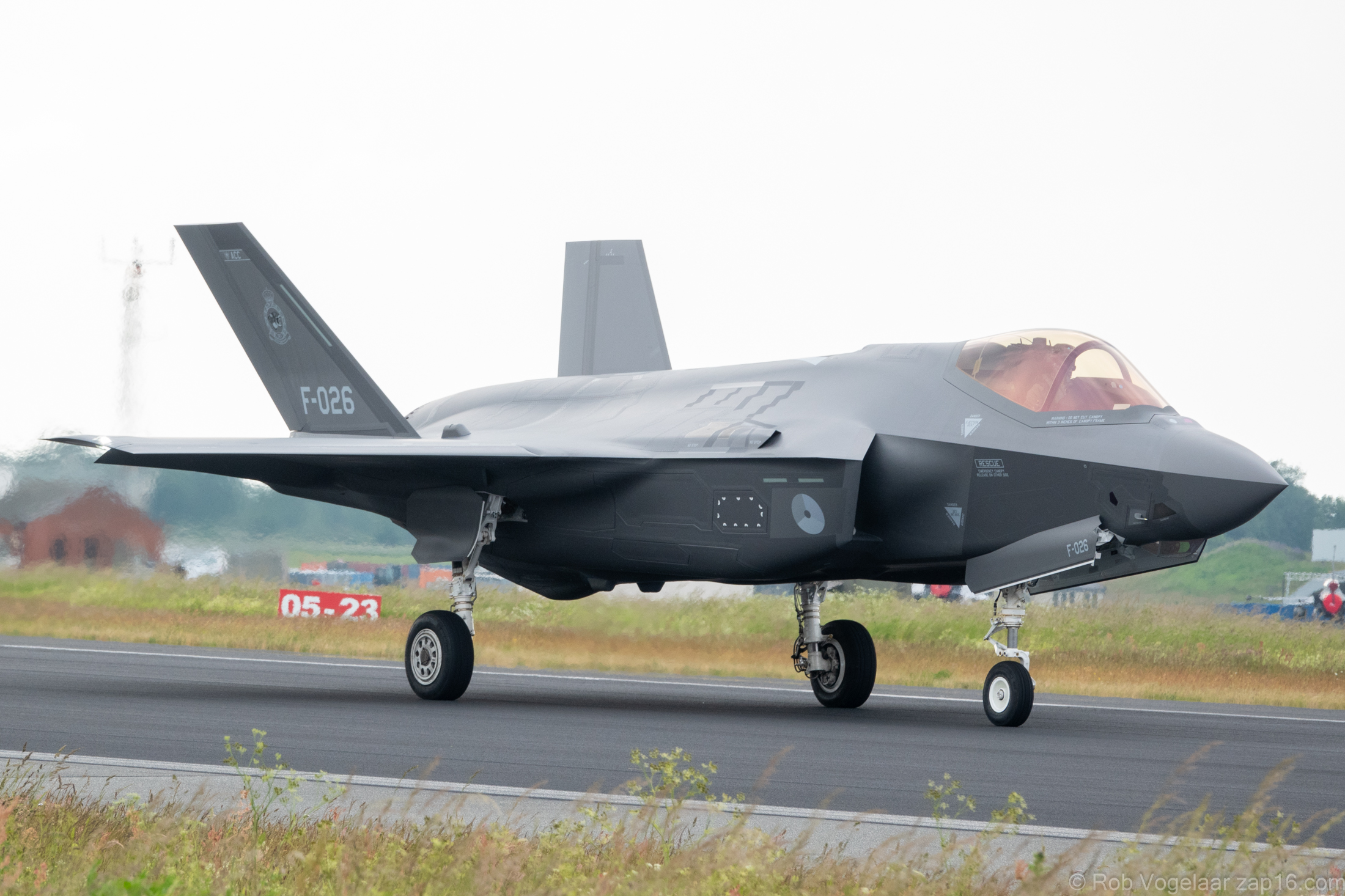 Romania sees initial contract to buy F-35 fighter jets, defence ministry says