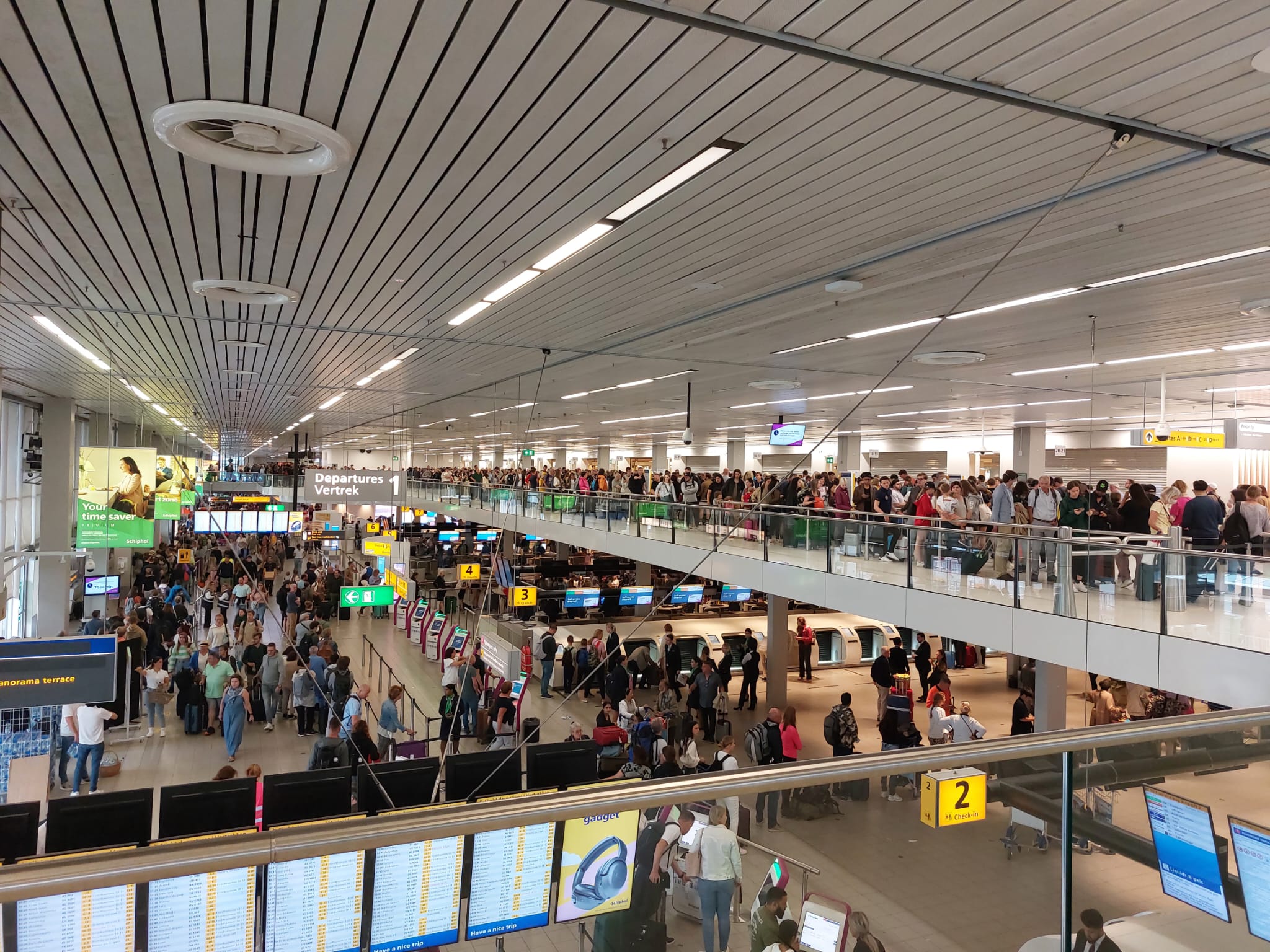 Netherlands’ Schiphol Airport to invest $6.7 bln over next 5 years to boost capacity
